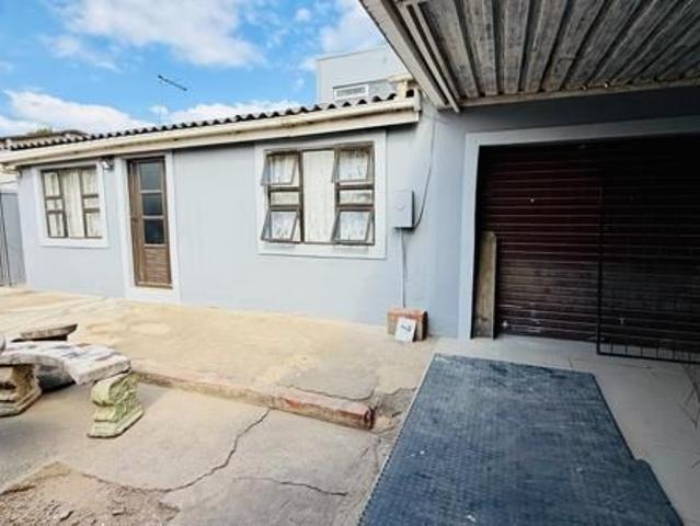 2 Bedroom House in Kwamashu