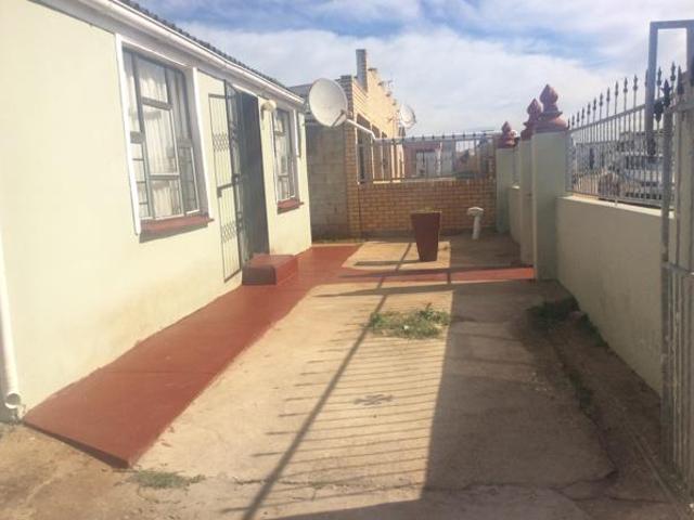 2 Bedroom House in Kwanobuhle
