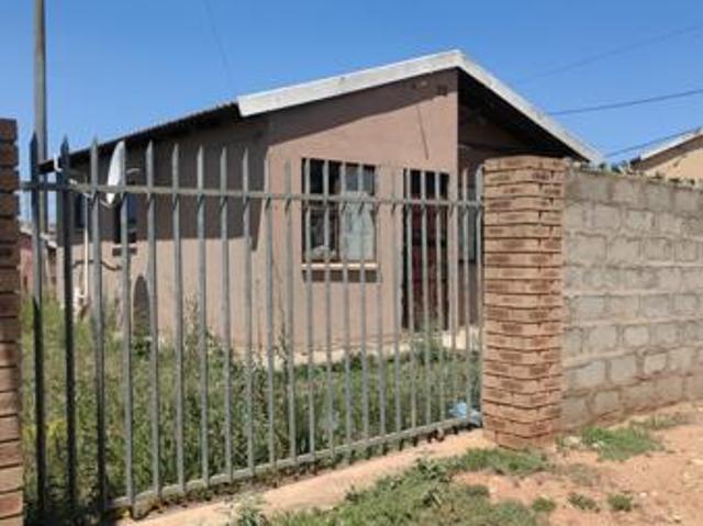 2 Bedroom House in Kwanobuhle