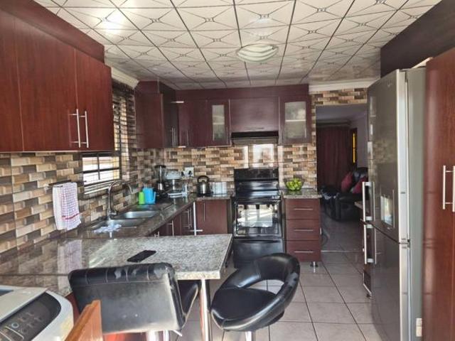 2 Bedroom House in KwaZakhele