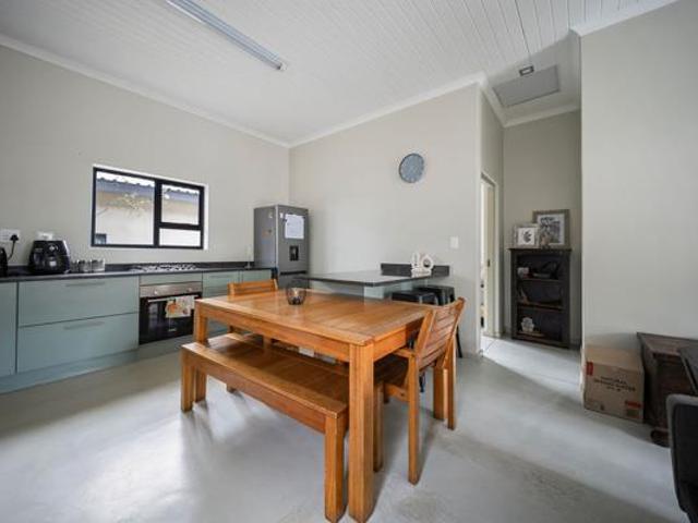 2 Bedroom House in Hoedspruit