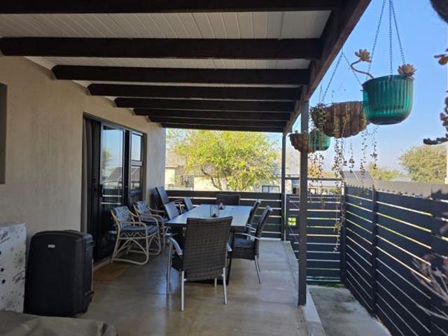 2 Bedroom House in Hoedspruit