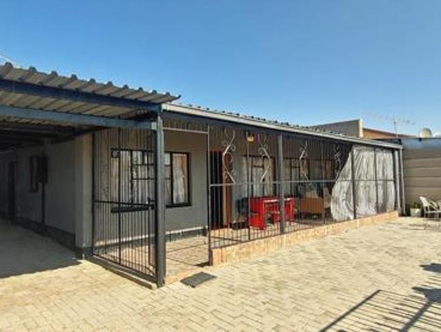 2 Bedroom House in Homevale