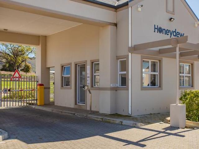 2 Bedroom House in Honeydew Country Estate