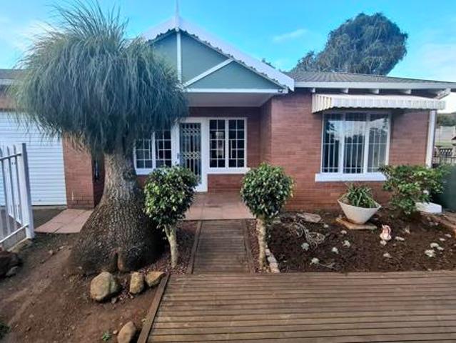 2 Bedroom House in Hayfields