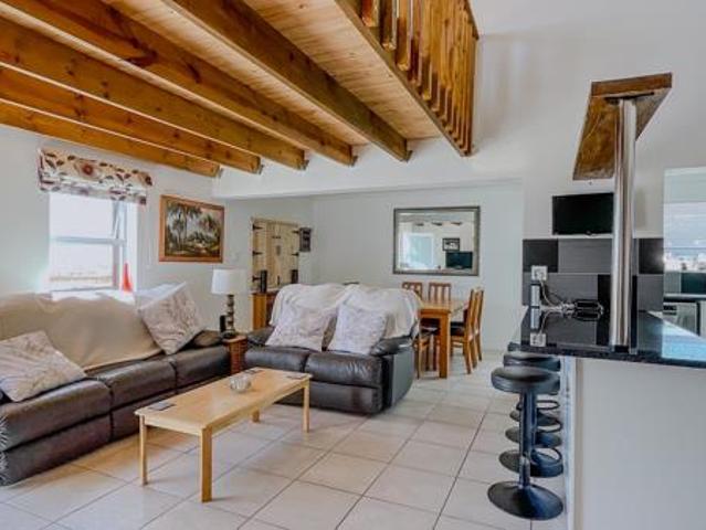 2 Bedroom House in Harbour Lights