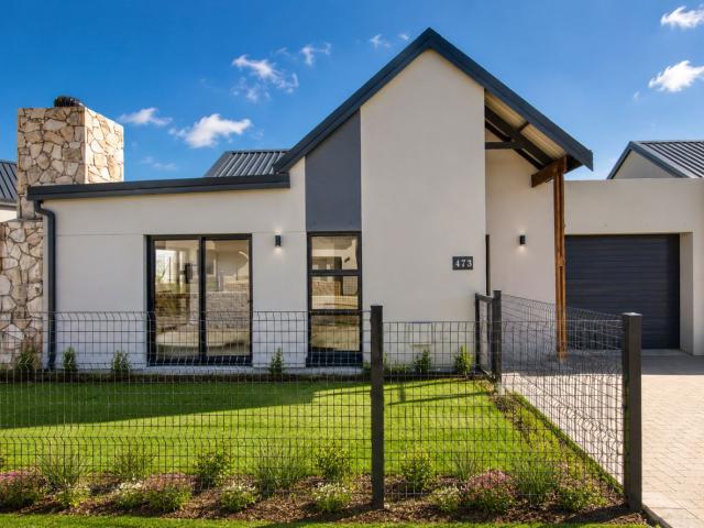 2 Bedroom House in Hartland Lifestyle Estate