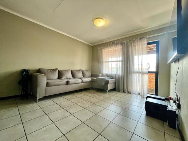 2 Bedroom House in Heuweloord
