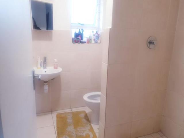 2 Bedroom House in Heather Park