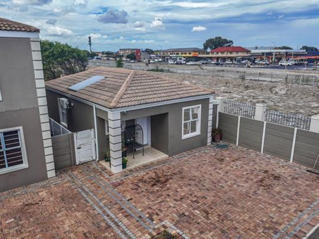 2 Bedroom House in Heideveld