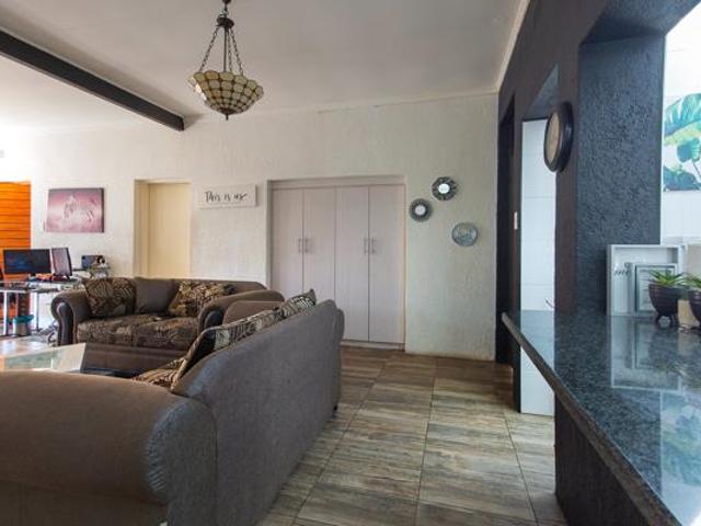 2 Bedroom House in Heidelberg Central