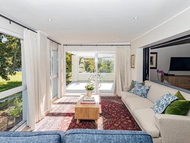 2 Bedroom House in Helderberg Village