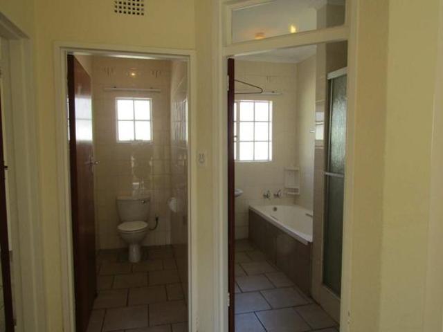 2 Bedroom House in Helderkruin