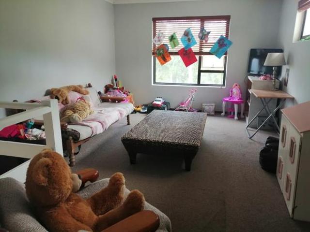 2 Bedroom House in Helderrant
