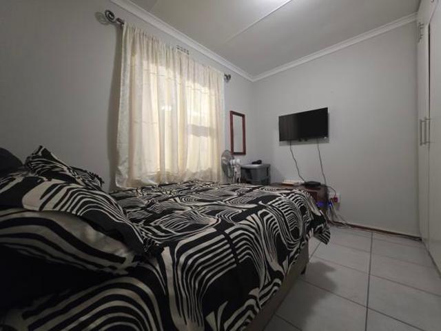 2 Bedroom House in Highbury