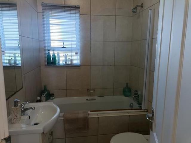 2 Bedroom House in Highbury