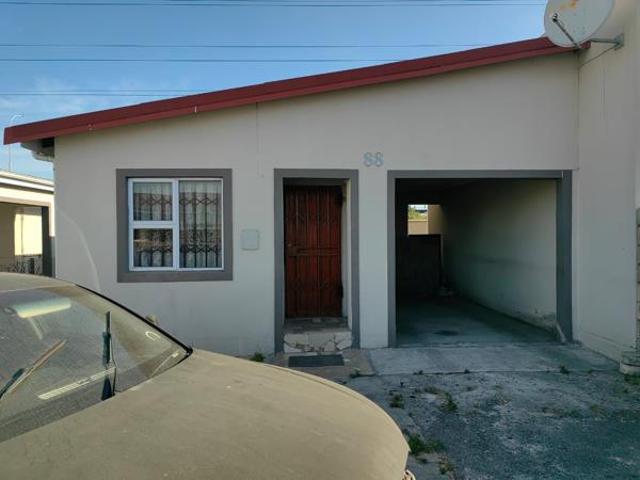 2 Bedroom House in Highbury
