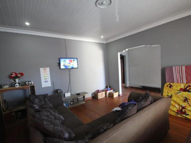 2 Bedroom House in Highgate