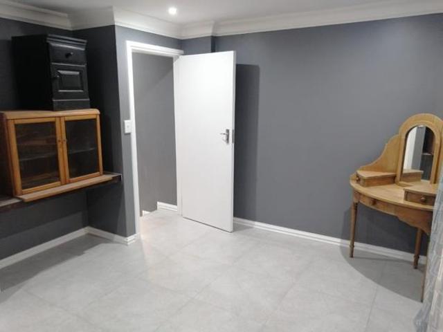 2 Bedroom House in Hillcrest Central