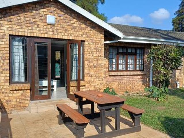 2 Bedroom House in Hillcrest Central
