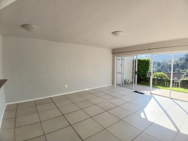 2 Bedroom House in Hillcrest Central