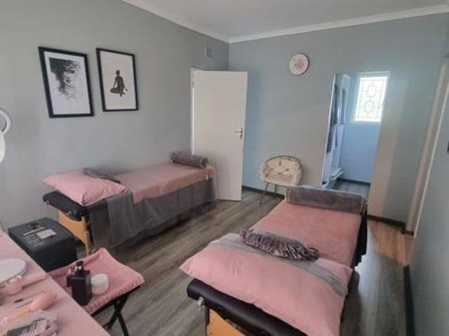 2 Bedroom House in Hillcrest Park