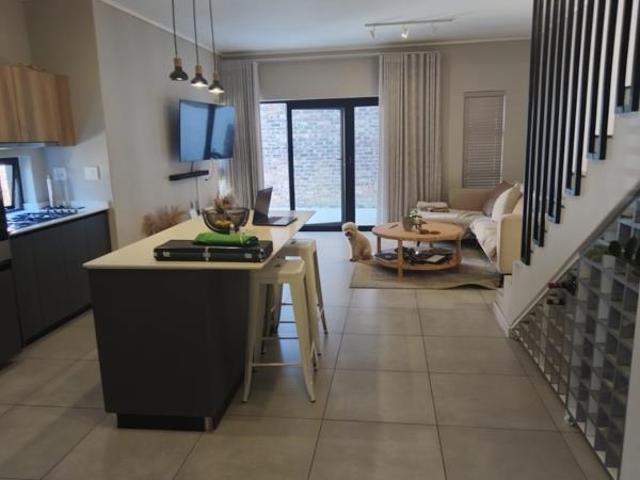 2 Bedroom House in Hurlingham