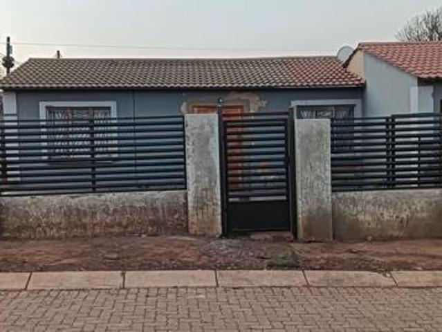 2 Bedroom House in Ikageng