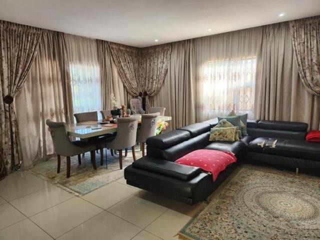 2 Bedroom House in Illovo Beach