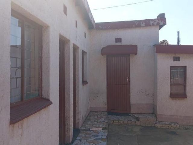 2 Bedroom House in Jabavu
