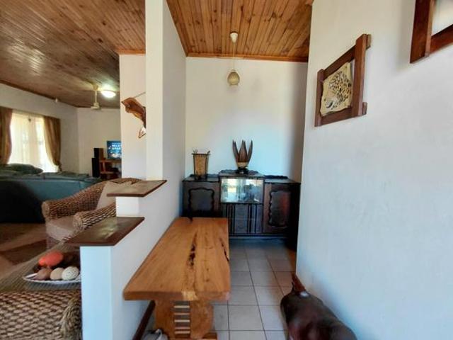 2 Bedroom House in Jeffreys Bay Central