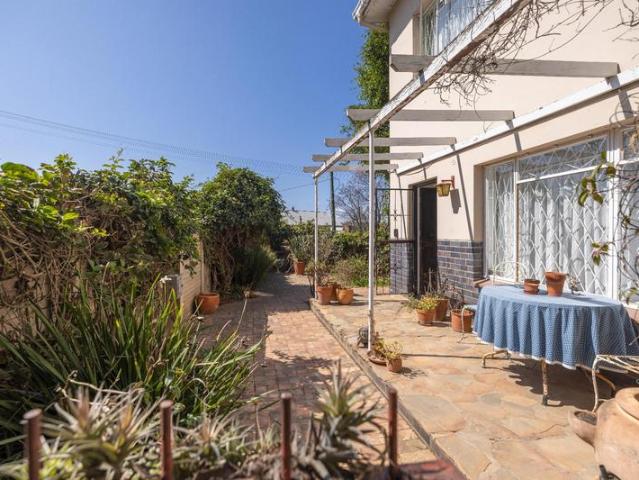 2 Bedroom House in Oatlands