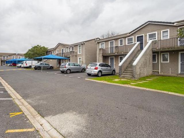 2 Bedroom House in Oak Glen