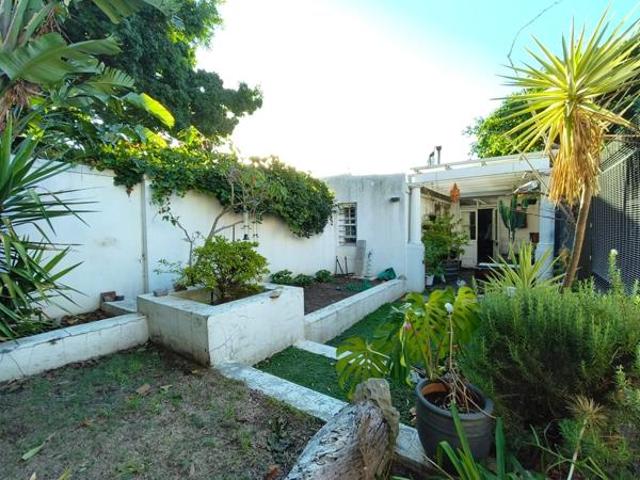 2 Bedroom House in Observatory
