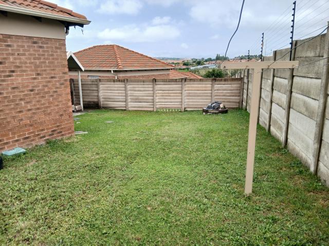 2 Bedroom House in Olievenhoutbosch