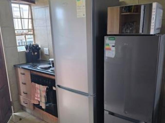2 Bedroom House in Olievenhoutbosch