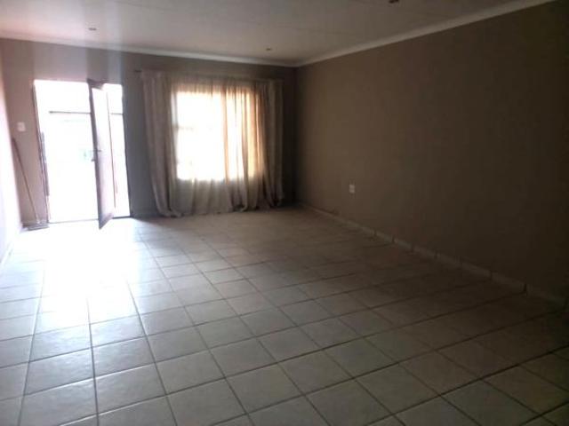 2 Bedroom House in Olifantshoek
