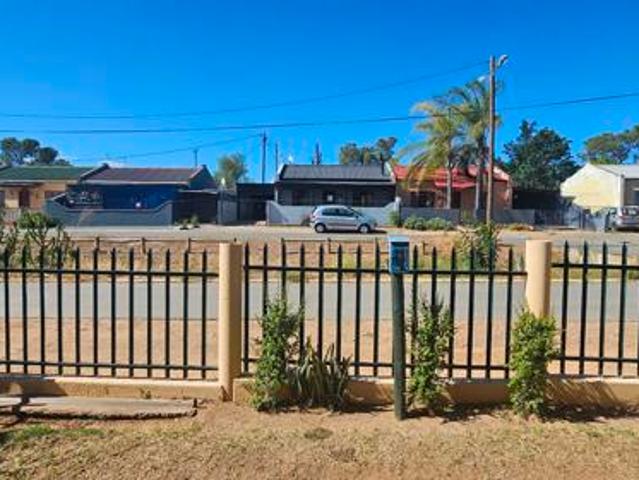 2 Bedroom House in Oudtshoorn North