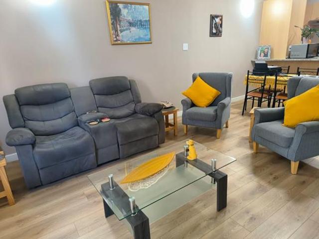 2 Bedroom House in Oudtshoorn North