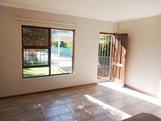 2 Bedroom House in Overbaakens