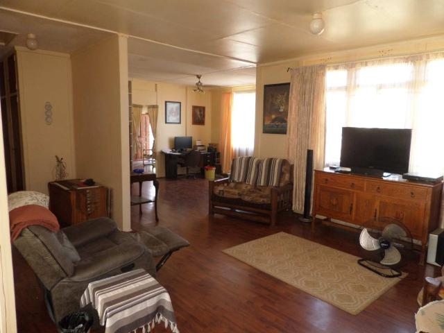 2 Bedroom House in Oviston