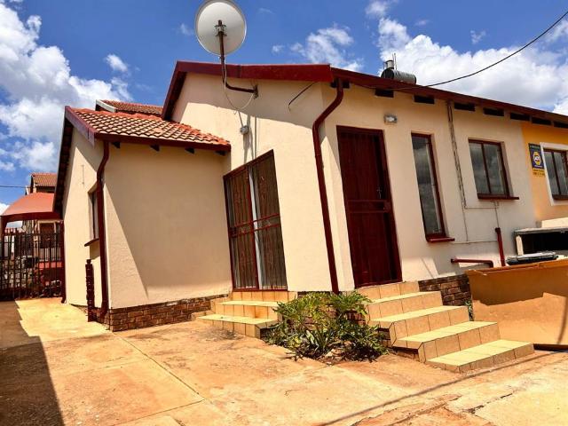 2 Bedroom House in Lotus Gardens