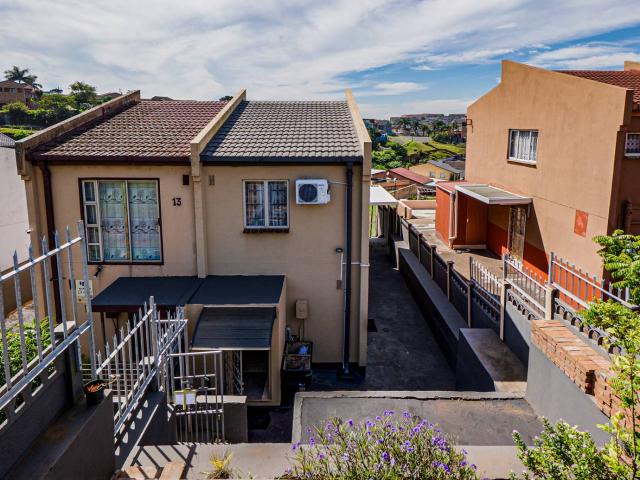 2 Bedroom House in Lotus Park