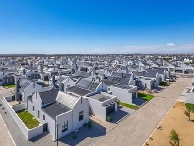 2 Bedroom House in Laguna