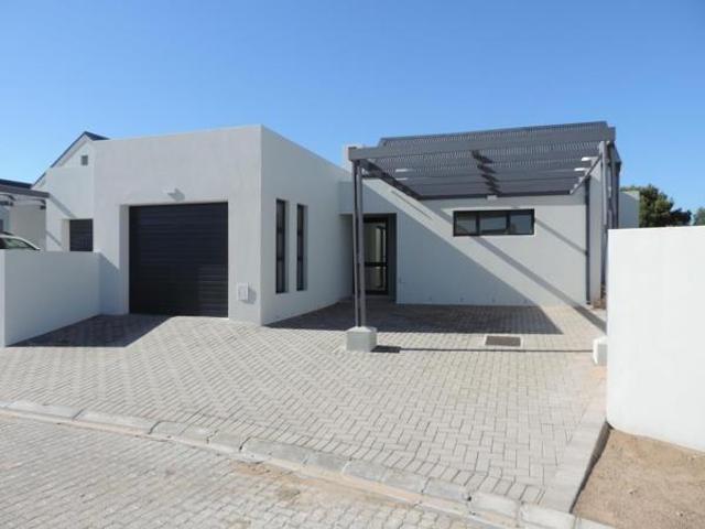 2 Bedroom House in Laguna