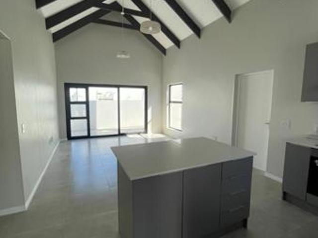 2 Bedroom House in Laguna