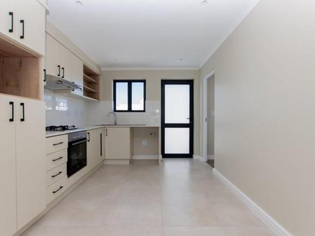 2 Bedroom House in Laguna
