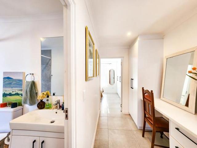 2 Bedroom House in Laguna