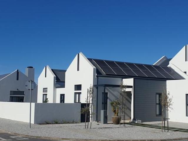 2 Bedroom House in Laguna
