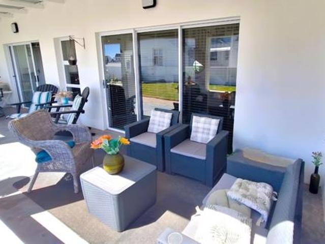 2 Bedroom House in Lampiesbaai